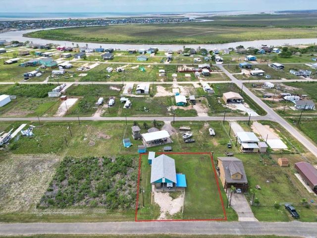 6194 S South Shore Street, Sargent, TX 77414