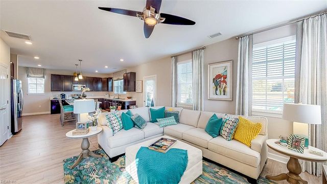 629 Crestfield DR, Chesapeake, VA 23320