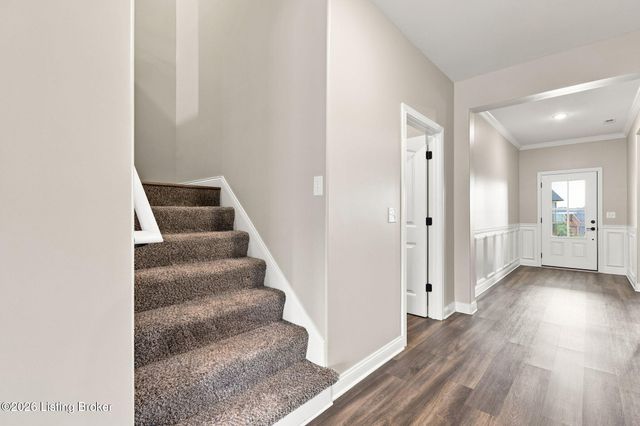 2001 Villa View Ct, Jeffersonville, IN 47130