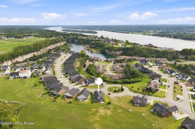 2001 Villa View Ct, Jeffersonville, IN 47130