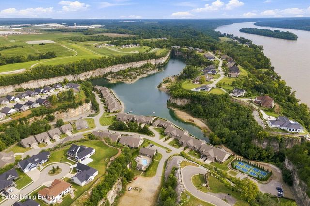 2001 Villa View Ct, Jeffersonville, IN 47130