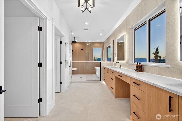 1642 205th Place NE, Sammamish, WA 98074