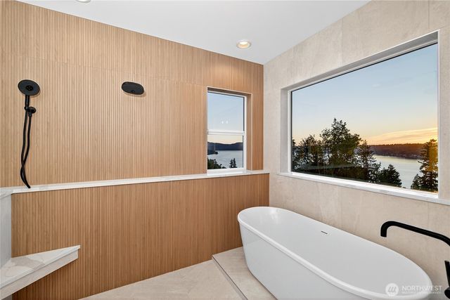 1642 205th Place NE, Sammamish, WA 98074