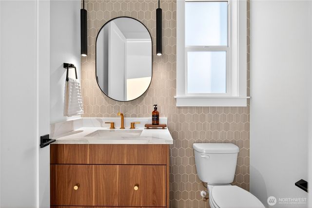 1642 205th Place NE, Sammamish, WA 98074