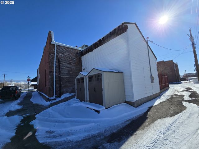 206 S MAIN St, Union, OR 97883