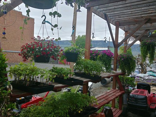 206 S MAIN St, Union, OR 97883