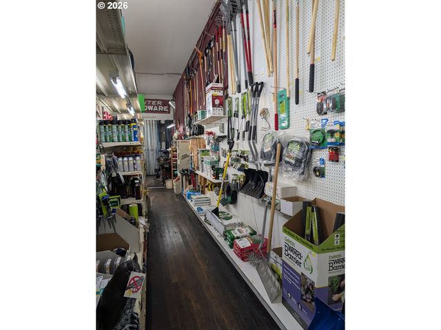 206 S MAIN St, Union, OR 97883