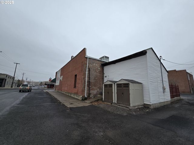 206 S MAIN St, Union, OR 97883