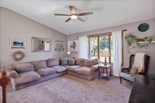 1015 Ferndale Street S, Maplewood, MN 55119