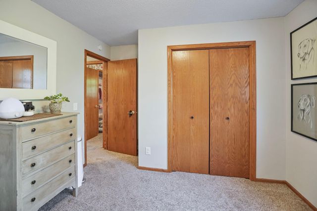 1015 Ferndale Street S, Maplewood, MN 55119