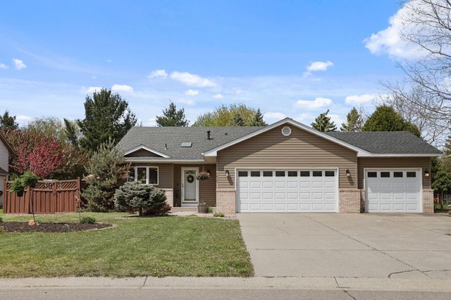 1015 Ferndale Street S, Maplewood, MN 55119