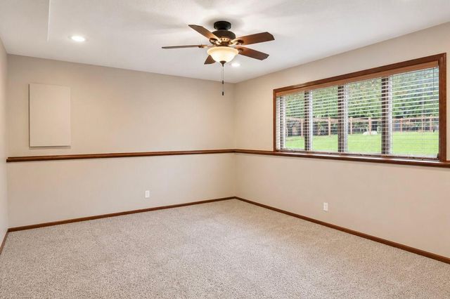 1015 Ferndale Street S, Maplewood, MN 55119