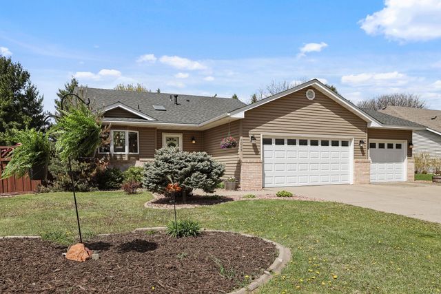 1015 Ferndale Street S, Maplewood, MN 55119