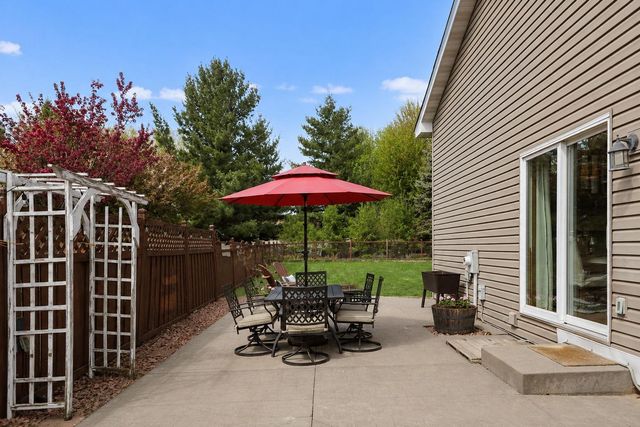 1015 Ferndale Street S, Maplewood, MN 55119