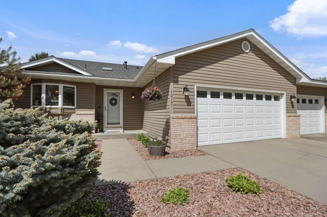 1015 Ferndale Street S, Maplewood, MN 55119