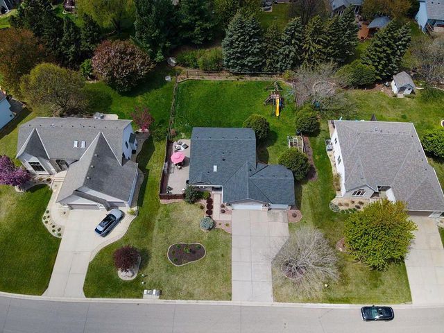 1015 Ferndale Street S, Maplewood, MN 55119