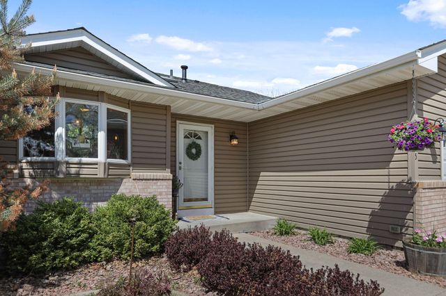 1015 Ferndale Street S, Maplewood, MN 55119