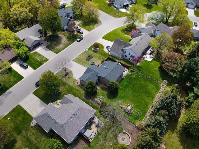 1015 Ferndale Street S, Maplewood, MN 55119