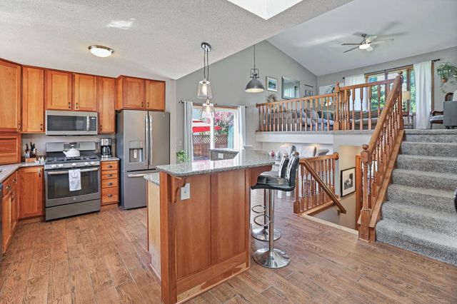 1015 Ferndale Street S, Maplewood, MN 55119