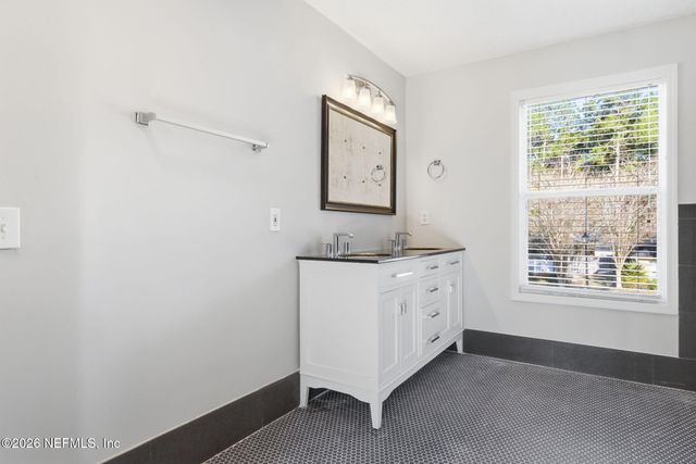 13983 SUMMER BREEZE Drive, Jacksonville, FL 32218