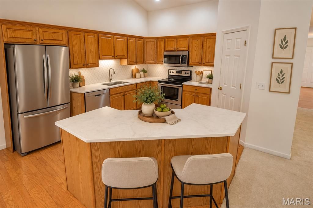 Image 19 of property listing at 5219 Willis Avenue, Godfrey, IL 62035