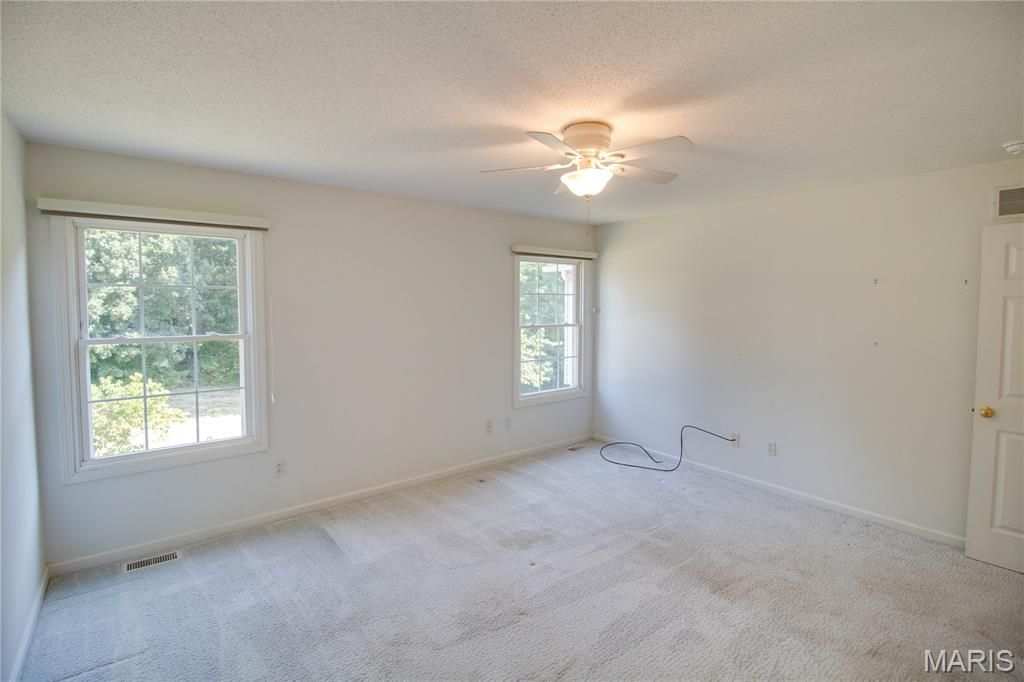 Image 34 of property listing at 5219 Willis Avenue, Godfrey, IL 62035