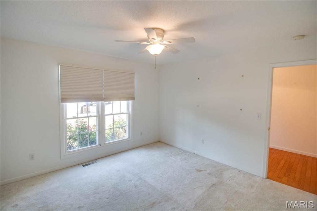 Image 43 of property listing at 5219 Willis Avenue, Godfrey, IL 62035