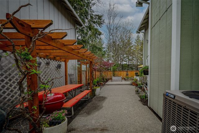 4684 Barrington Lane SE, Olympia, WA 98513