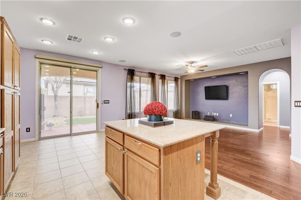 Image 18 of property listing at 7746 Tree Lane Peak Court, Las Vegas, NV 89166