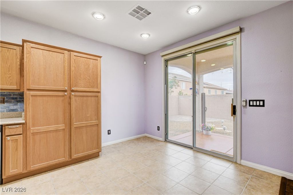 Image 20 of property listing at 7746 Tree Lane Peak Court, Las Vegas, NV 89166