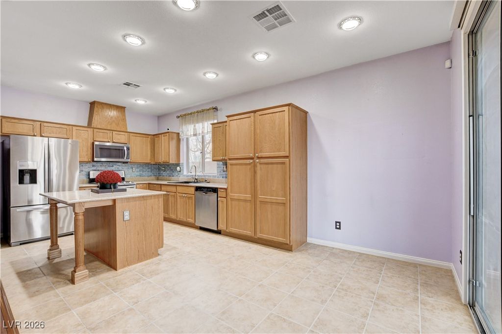 Image 21 of property listing at 7746 Tree Lane Peak Court, Las Vegas, NV 89166