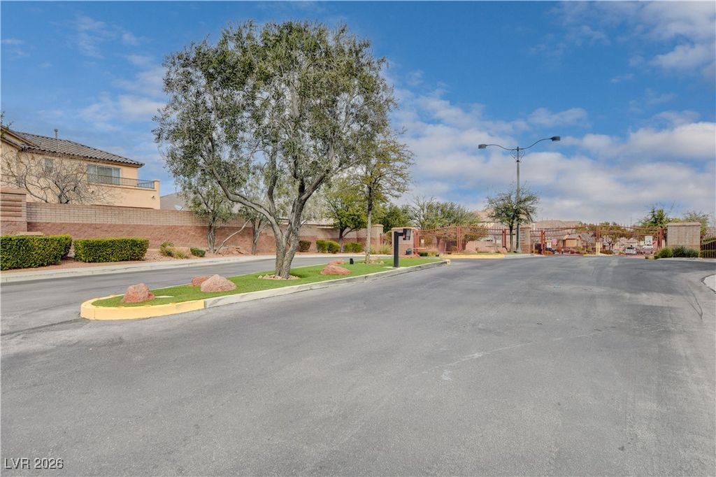 Image 44 of property listing at 7746 Tree Lane Peak Court, Las Vegas, NV 89166