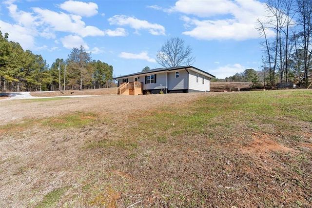 80 Hand Road, Bowdon, GA 30108
