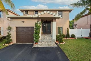 5840 Woodland Point Dr, Tamarac, FL 33319