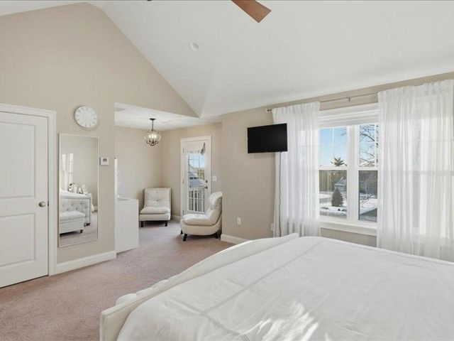 02 Aspen Dr, Pelham, NH 03076