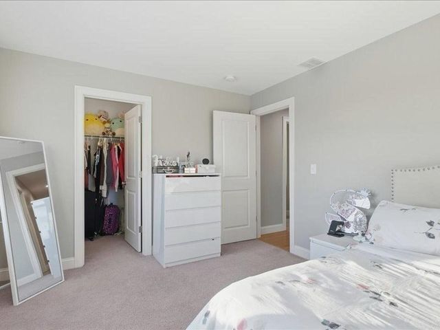 02 Aspen Dr, Pelham, NH 03076