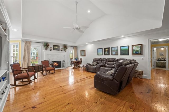 107 Wrenfield Court, Piedmont, SC 29673