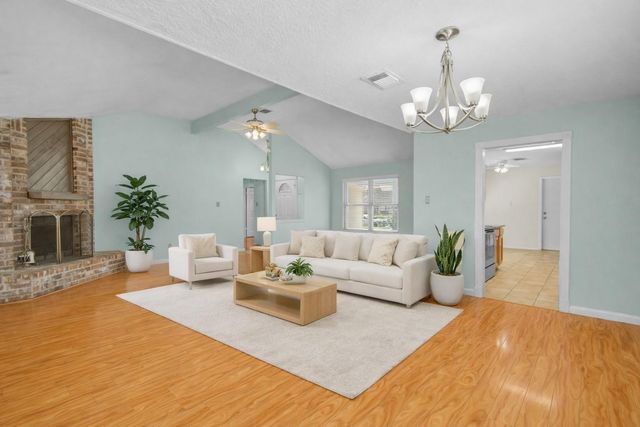 16739 Selder Drive, Friendswood, TX 77546