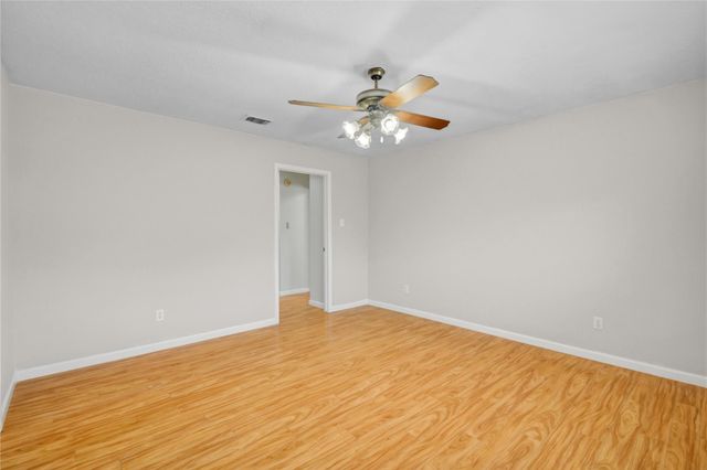 16739 Selder Drive, Friendswood, TX 77546