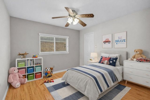 16739 Selder Drive, Friendswood, TX 77546