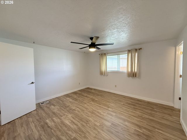 13418 Ne 116TH St, Brush Prairie, WA 98606