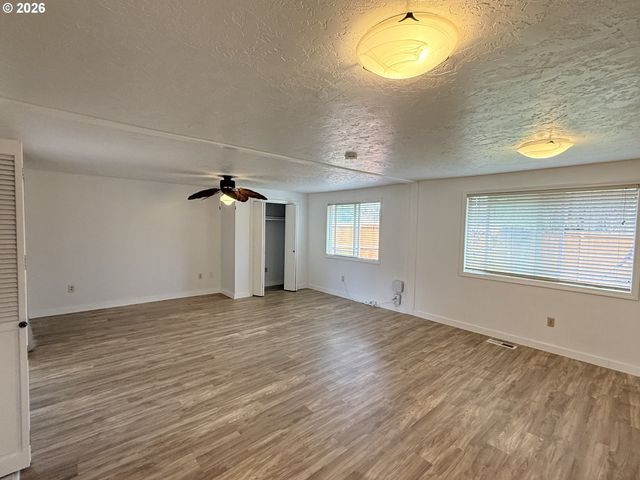 13418 Ne 116TH St, Brush Prairie, WA 98606