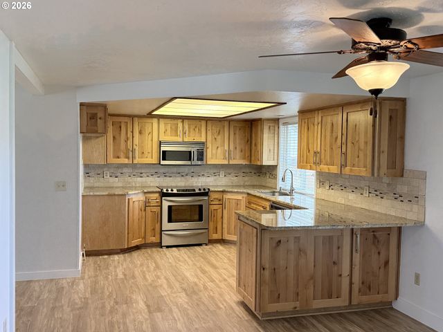 13418 Ne 116TH St, Brush Prairie, WA 98606