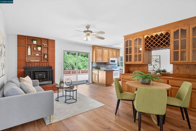 2081 Hoke Dr, Pinole, CA 94564