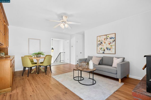 2081 Hoke Dr, Pinole, CA 94564