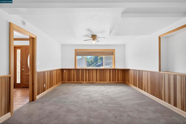 2081 Hoke Dr, Pinole, CA 94564