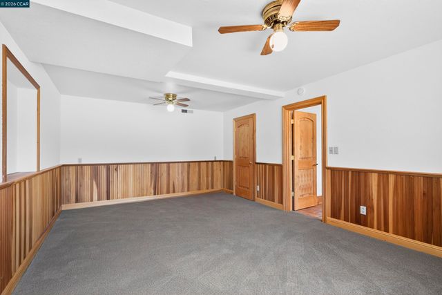 2081 Hoke Dr, Pinole, CA 94564