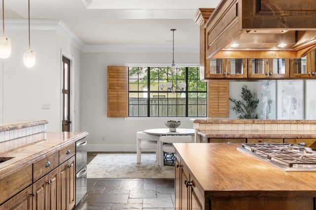 1013 Mulberry Lane, Bellaire, TX 77401