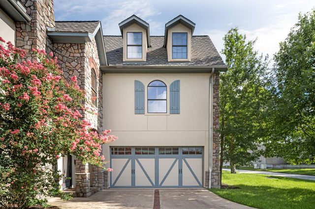 1013 Mulberry Lane, Bellaire, TX 77401