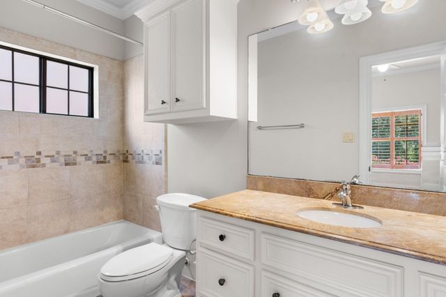 1013 Mulberry Lane, Bellaire, TX 77401